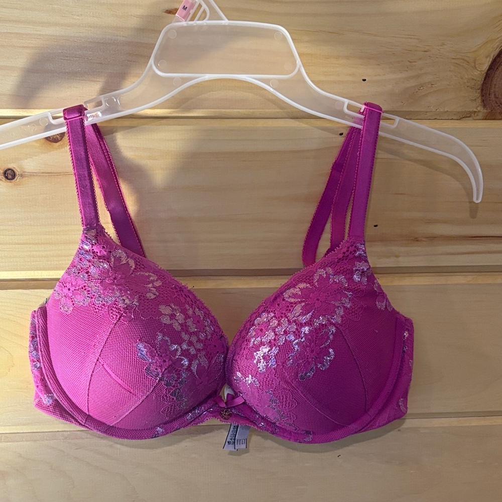 Victoria's Secret Fuchsia Floral Lace Bra